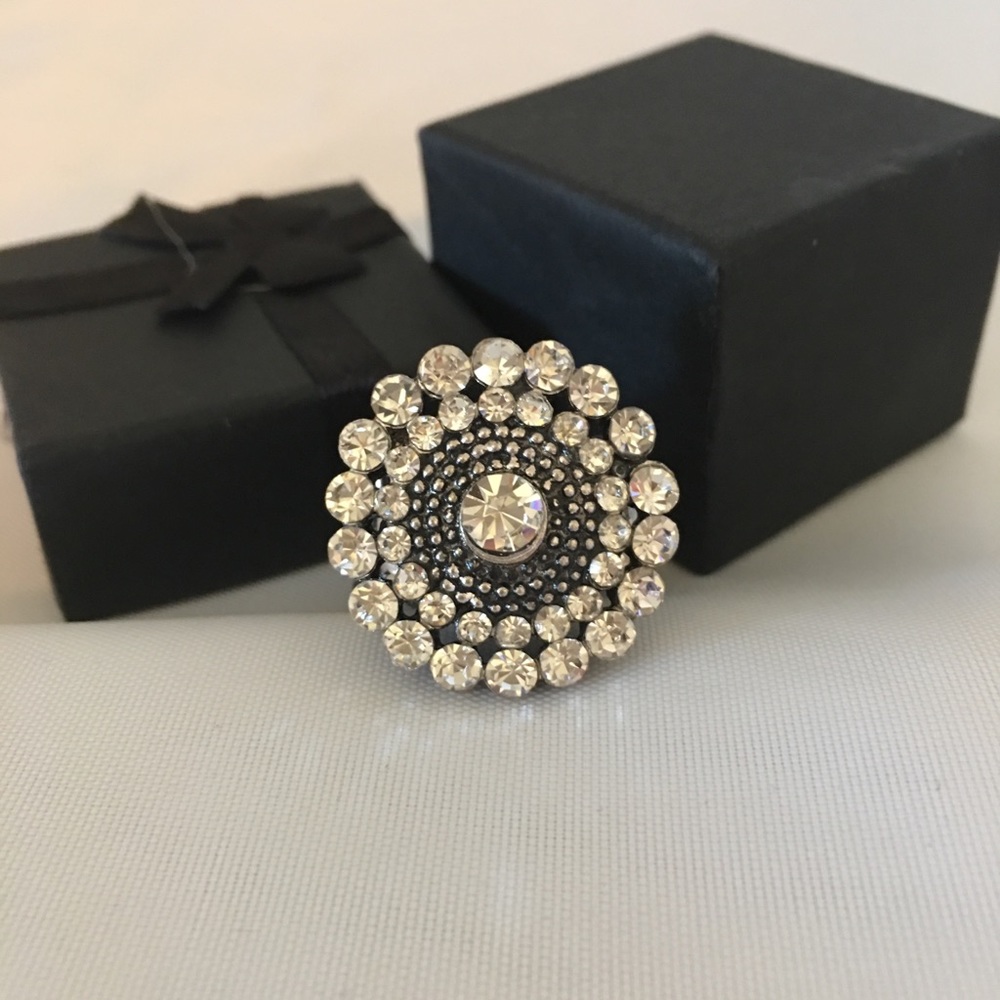 Clear Rhinestone Silver Circular Cocktail Ring